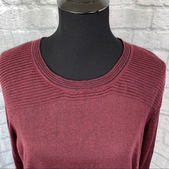 Joseph A crewneck Longsleeve shimmer top w/sheer lining flare back L - Picture 3 of 9